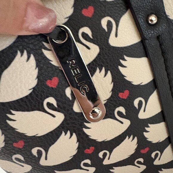 Relic Black White Swan Print Crossbody Bag Adjustable Strap Zipper Closure Purse - Picture 4 of 7